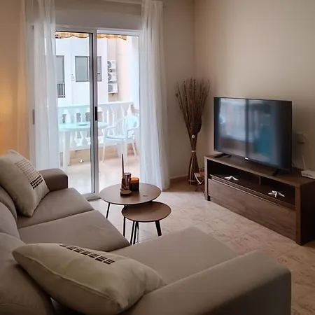 Near With Pool - Apartment *